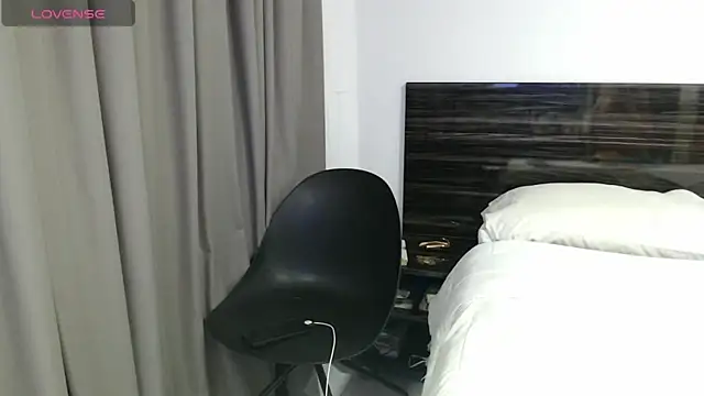 Snapshot of FaustoCock chatting on October 9, 2025, 3:56 pm FaustoCock online show from October 9, 2025, 3:56 pm