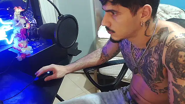 Snapshot of Badboyi1997 chatting on October 17, 2025, 1:53 am Badboyi1997 online show from October 17, 2025, 1:53 am