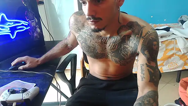 Snapshot of Badboyi1997 chatting on October 1, 2025, 12:20 pm Badboyi1997 online show from October 1, 2025, 12:20 pm