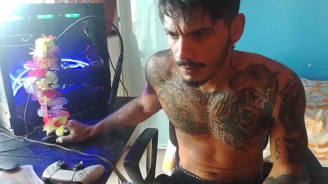 Snapshot of Badboyi1997 chatting on September 30, 2025, 10:32 am Badboyi1997 online show from September 30, 2025, 10:32 am