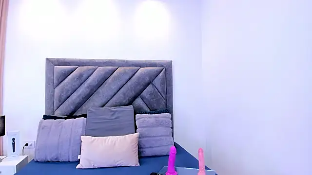 Snapshot of ValeryPettry_1 chatting on February 16, 2025, 12:52 am ValeryPettry 1 online show from February 16, 2025, 12:52 am