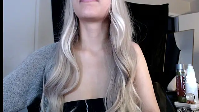 Snapshot of liadivina chatting on February 27, 2025, 10:22 am liadivina online show from February 27, 2025, 10:22 am