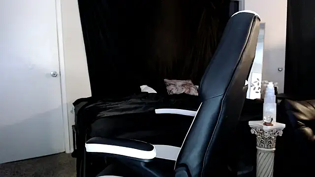 Snapshot of liadivina chatting on March 19, 2025, 8:55 am liadivina online show from March 19, 2025, 8:55 am