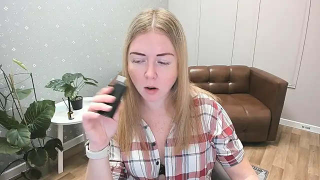 Snapshot of BettyBloom69 chatting on November 27, 2025, 4:57 am BettyBloom69 online show from November 27, 2025, 4:57 am