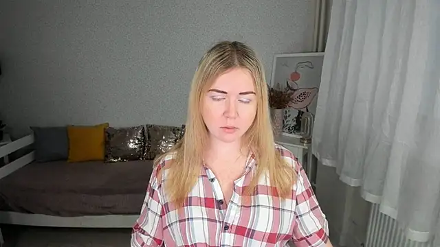 Snapshot of BettyBloom69 chatting on December 4, 2025, 4:44 am BettyBloom69 online show from December 4, 2025, 4:44 am