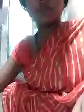 Snapshot of riya_houswife chatting on December 24, 2024, 12:33 pm riya houswife online show from December 24, 2024, 12:33 pm