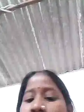 Snapshot of riya_houswife chatting on November 14, 2025, 4:21 pm riya houswife online show from November 14, 2025, 4:21 pm