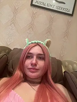 LisaElfy online show from February 20, 2025, 5:44 am