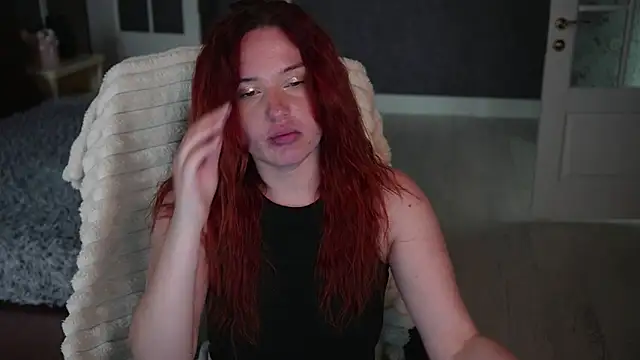 LisaElfy online show from April 2, 2026, 2:02 pm