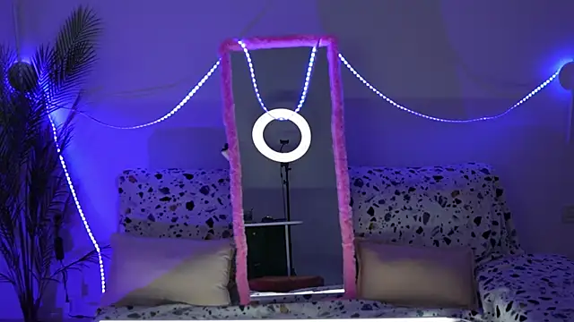 LisaElfy online show from February 25, 2025, 12:16 pm