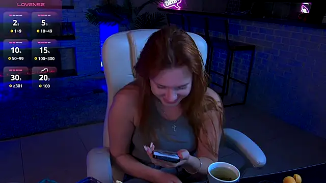 LisaElfy online show from September 25, 2025, 4:13 pm