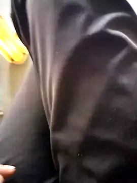 black cobra70 online show from December 5, 2024, 10:50 am