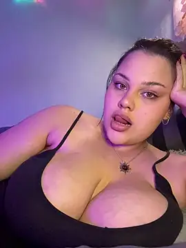 31MoonLight13 online show from December 19, 2025, 4:31 pm