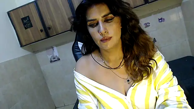 pareeti online show from March 8, 2026, 2:26 am