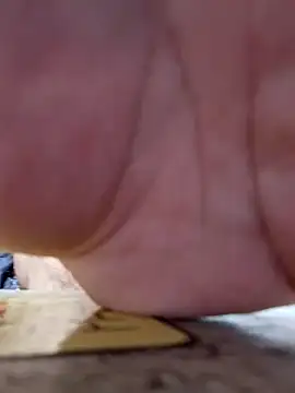 mileflav0r online show from April 19, 2026, 10:49 am