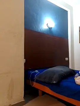 Snapshot of BURN666ING chatting on December 14, 2025, 1:01 am BURN666ING online show from December 14, 2025, 1:01 am