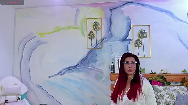 Snapshot of Perla_Franco chatting on October 7, 2025, 5:19 am Perla Franco online show from October 7, 2025, 5:19 am