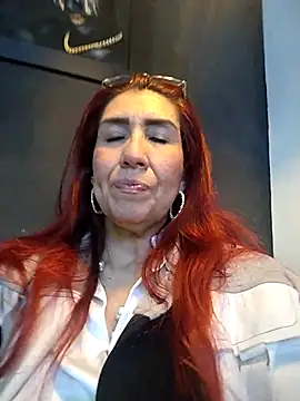 Snapshot of Perla_Franco chatting on November 24, 2025, 5:07 am Perla Franco online show from November 24, 2025, 5:07 am