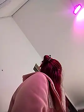 Snapshot of Perla_Franco chatting on December 3, 2025, 5:08 am Perla Franco online show from December 3, 2025, 5:08 am