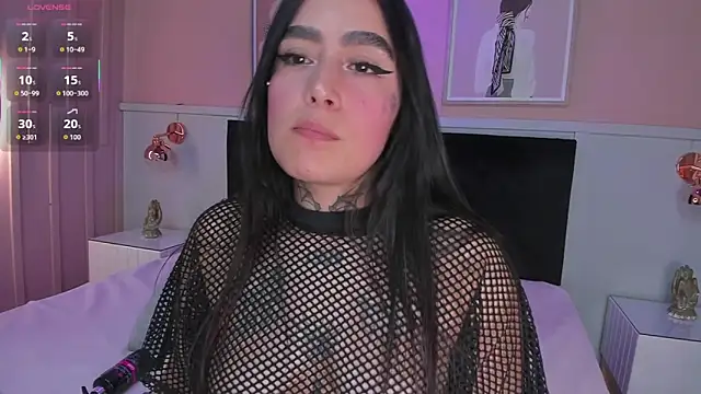 Snapshot of elodie_walker chatting on November 11, 2025, 1:17 pm elodie walker online show from November 11, 2025, 1:17 pm