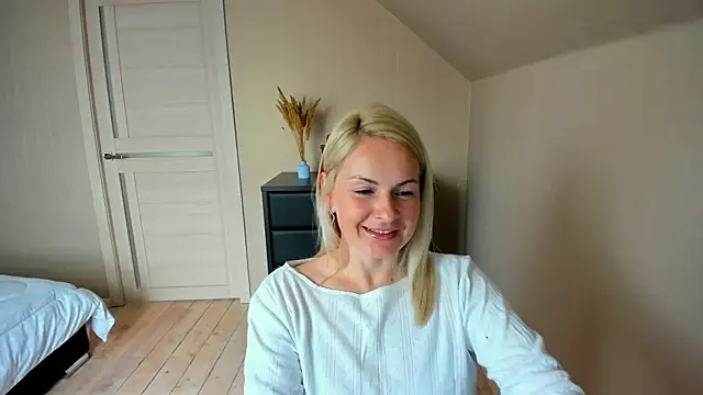Alicee Gracee online show from October 16, 2025, 7:27 am