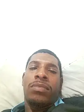 Snapshot of BotaPraEsguircha chatting on November 7, 2025, 7:13 am BotaPraEsguircha online show from November 7, 2025, 7:13 am