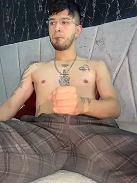 Snapshot of Anthony-Martin chatting on March 13, 2025, 12:02 pm Anthony-Martin online show from March 13, 2025, 12:02 pm