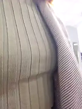 Snapshot of beaverwoman chatting on October 14, 2025, 9:32 am beaverwoman online show from October 14, 2025, 9:32 am