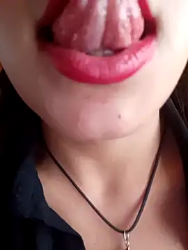 Snapshot of Lucy_Chery chatting on November 10, 2025, 6:02 pm Lucy Chery online show from November 10, 2025, 6:02 pm