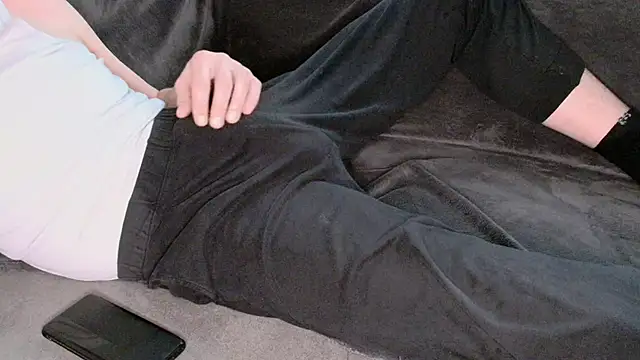 stivi0105 online show from November 17, 2025, 11:58 am