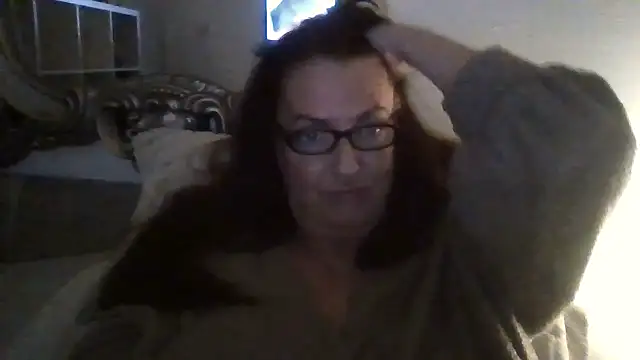 Snapshot of Tillieuk chatting on December 4, 2025, 10:20 pm Tillieuk online show from December 4, 2025, 10:20 pm