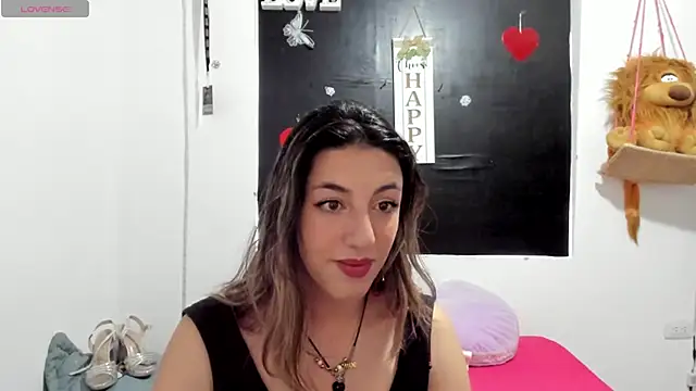 Snapshot of queen-natty chatting on January 12, 2025, 7:21 pm queen-natty online show from January 12, 2025, 7:21 pm