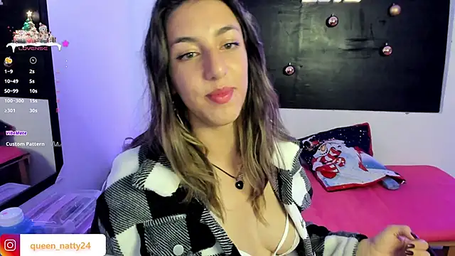 Snapshot of queen-natty chatting on December 14, 2024, 5:40 am queen-natty online show from December 14, 2024, 5:40 am