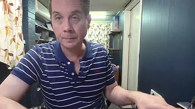 tilobinder online show from November 1, 2025, 4:12 pm