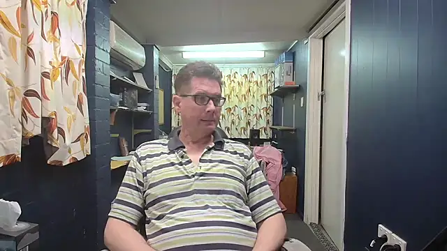 tilobinder online show from November 14, 2025, 12:53 pm