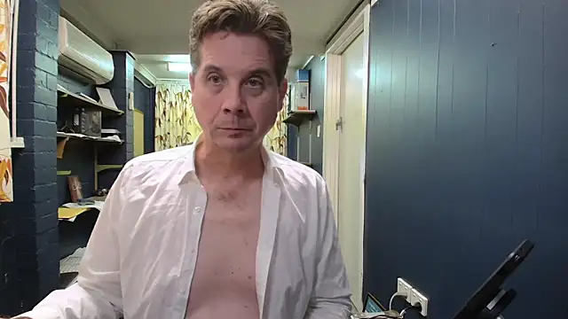 tilobinder online show from March 14, 2026, 3:18 pm