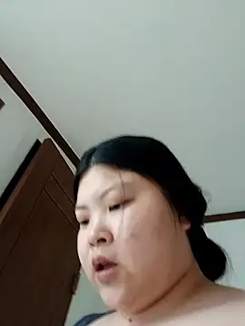 Snapshot of hello098712 chatting on November 3, 2025, 9:35 am hello098712 online show from November 3, 2025, 9:35 am