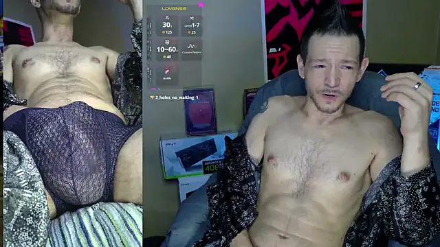 Snapshot of MasterForgedRayy chatting on January 24, 2025, 4:05 am MasterForgedRayy online show from January 24, 2025, 4:05 am