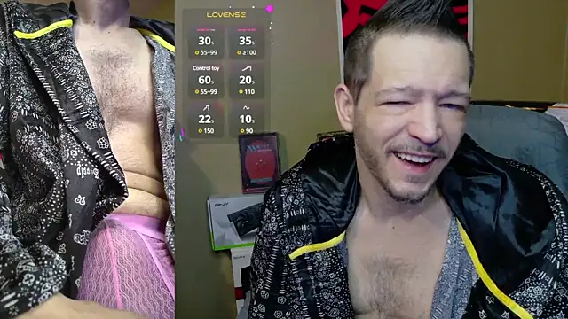 Snapshot of MasterForgedRayy chatting on January 25, 2025, 11:02 am MasterForgedRayy online show from January 25, 2025, 11:02 am