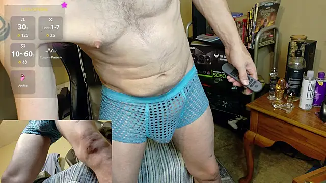 Snapshot of MasterForgedRayy chatting on February 11, 2026, 1:27 am MasterForgedRayy online show from February 11, 2026, 1:27 am