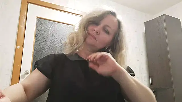 EdithManning online show from May 21, 2026, 6:05 pm