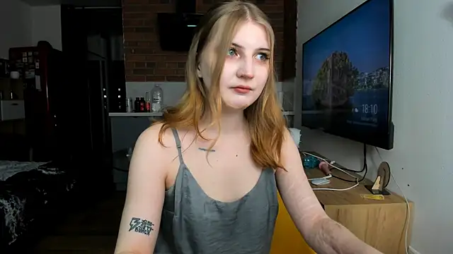 princessaalicc online show from February 17, 2025, 3:11 pm