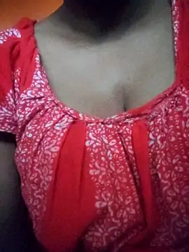 Snapshot of Hot-Anuska chatting on October 17, 2025, 12:47 am Hot-Anuska online show from October 17, 2025, 12:47 am