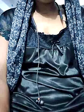 Snapshot of Hot-Anuska chatting on September 15, 2025, 4:07 pm Hot-Anuska online show from September 15, 2025, 4:07 pm