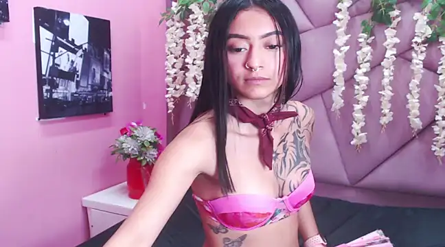 Snapshot of Miaa_Thopmson chatting on March 20, 2025, 7:57 pm Miaa Thopmson online show from March 20, 2025, 7:57 pm