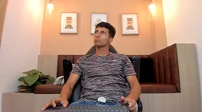 wolf james123 online show from February 2, 2025, 3:10 am