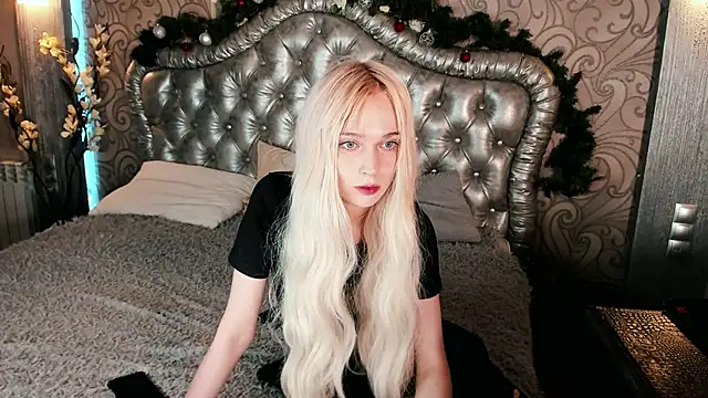 Snapshot of -NoraBless chatting on December 26, 2024, 1:32 pm -NoraBless online show from December 26, 2024, 1:32 pm