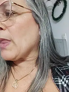 Snapshot of miisevvie_ chatting on March 14, 2025, 10:07 am miisevvie online show from March 14, 2025, 10:07 am