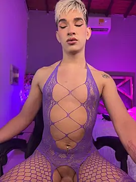 Snapshot of Cherry_zayden_ chatting on May 12, 2026, 9:10 pm Cherry zayden online show from May 12, 2026, 9:10 pm