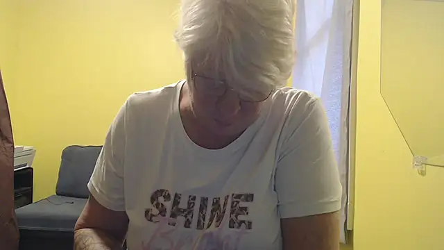 canadiancougar1965 online show from November 20, 2025, 2:07 pm